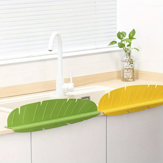 Kitchen sink dishwashing and vegetable splash-proof suction cup partition silicone water retaining plate